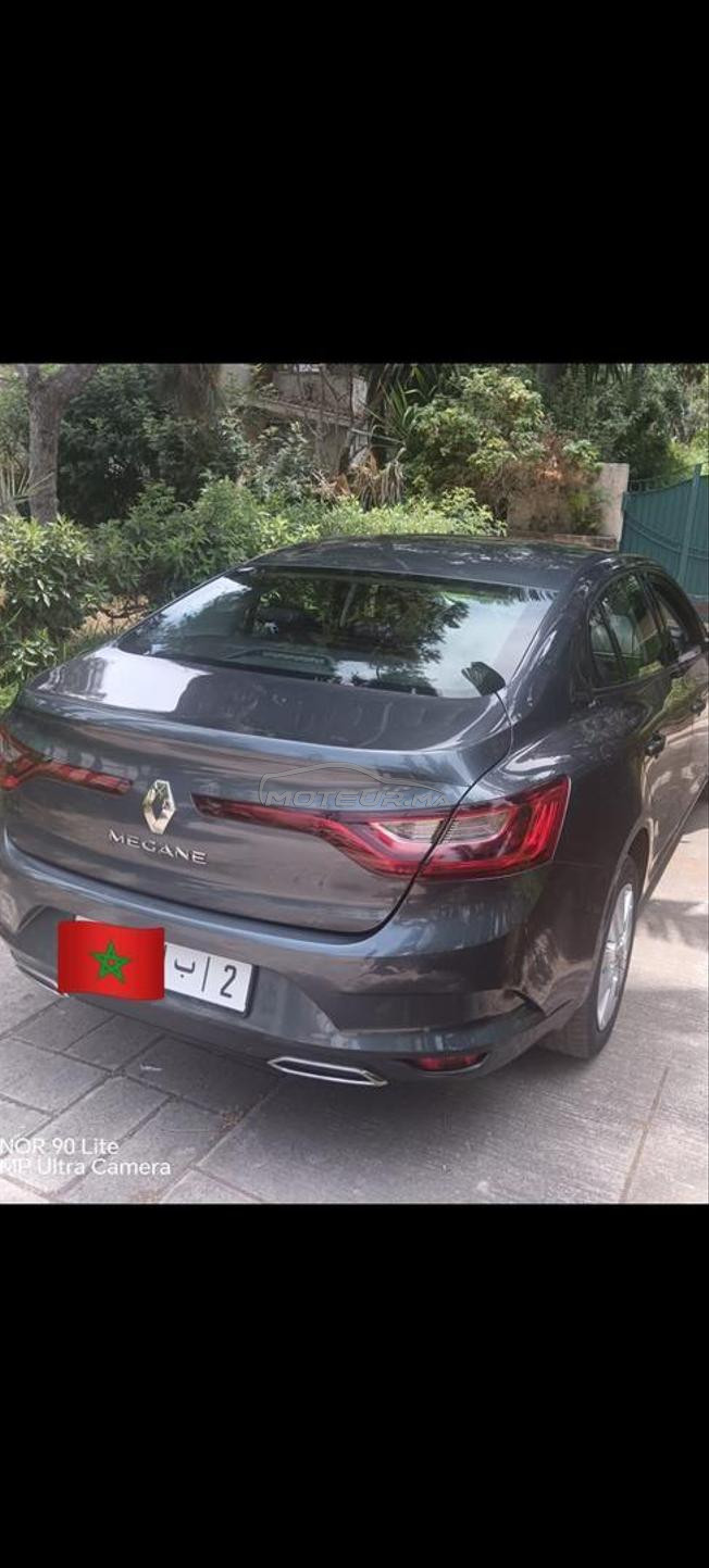 Renault sedan 