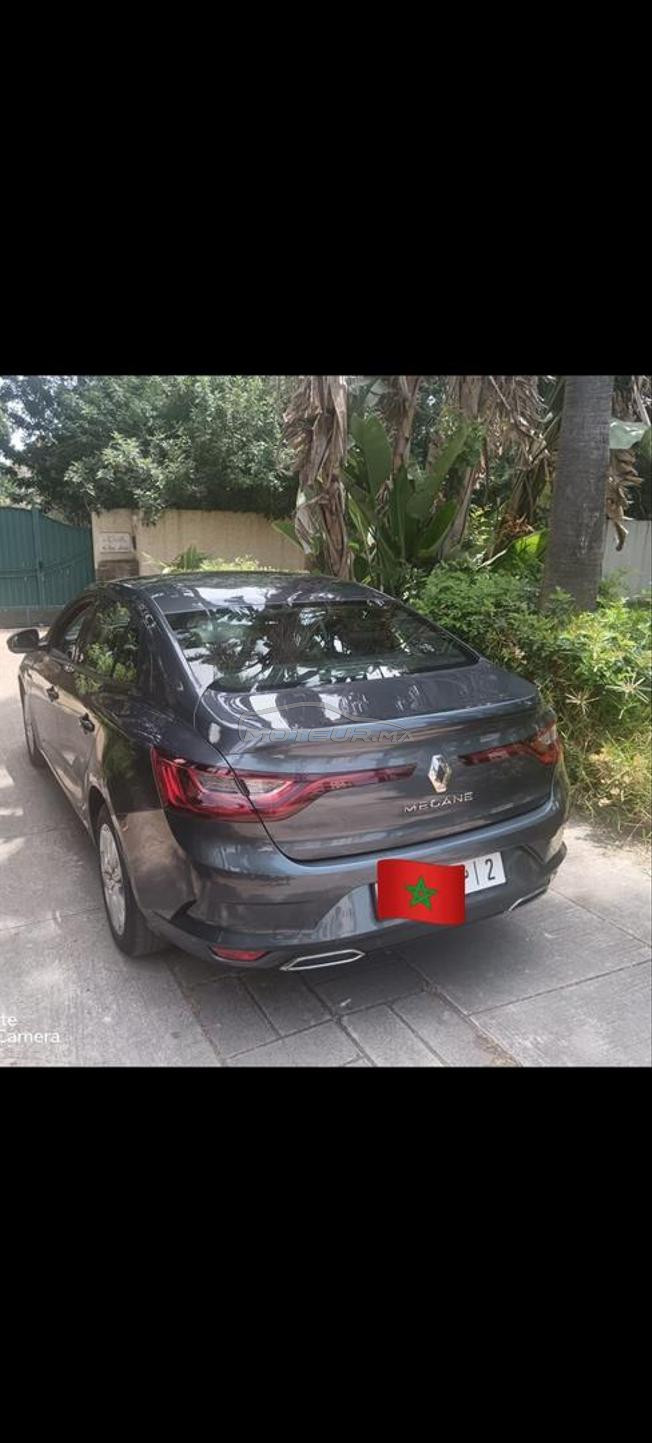 Renault sedan 