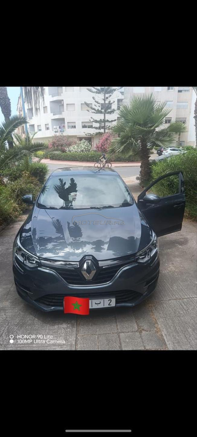 Renault sedan 