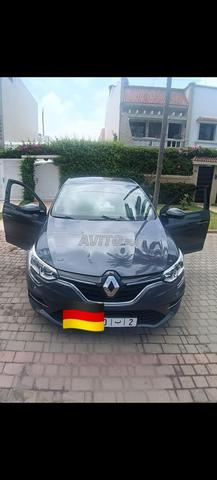 Renault sedan modèle 2024 automatique