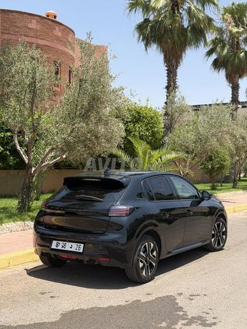 Peugeot 208 en excellent état - 2