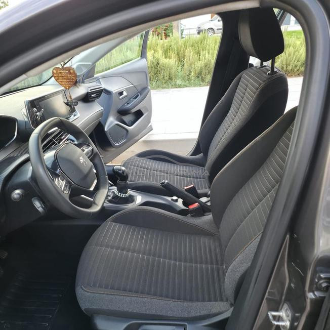 Peugeot 208/2021