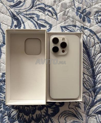 iPhone 15 Pro 256 Go carte SIM - 2