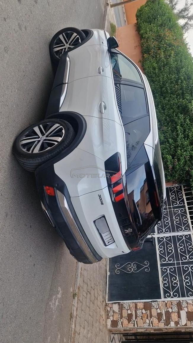 Peugeot 3008 M. 2017 -D. 2024