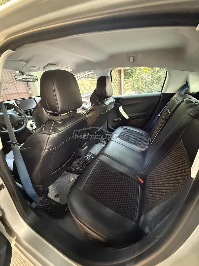 peugeot 208 gazoil en bon etat 