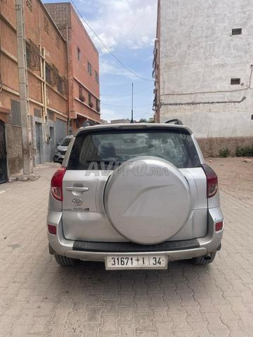 RAV 4 بحالة جيدة مشكلتها - 2