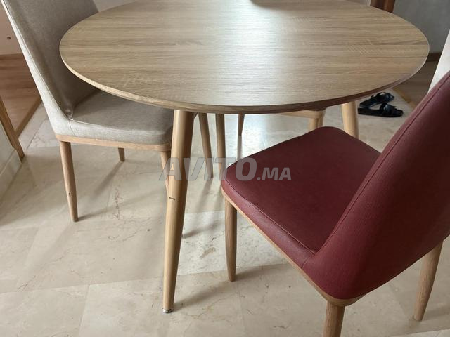 Table à manger avec 3 chaises - 2