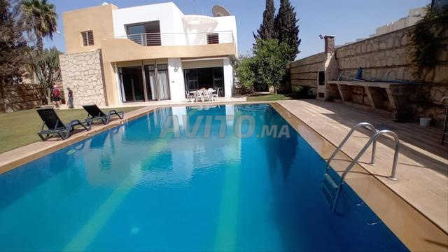 Belle villa piscine 2500 dh jour jusqu'à fin Mai