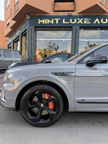 Bentley Bentayga V8 2023