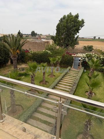 مزرعة مسجلة مع مسبح للبيع - 2