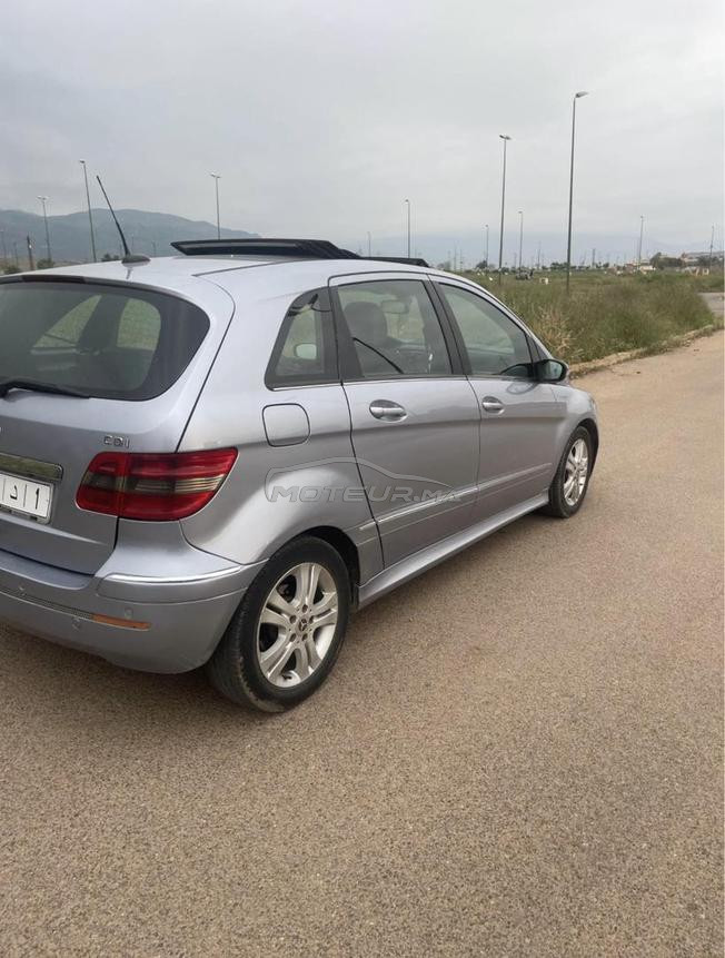 Mercedes b180