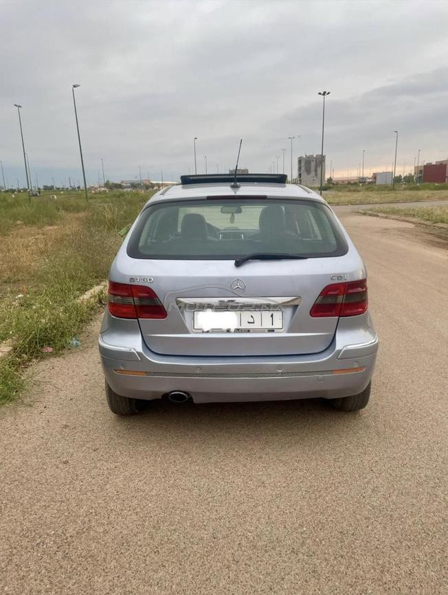 Mercedes b180
