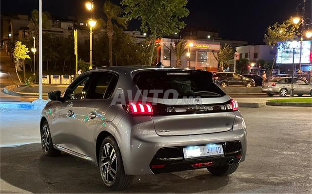 Peugeot 208 Allure Pack Plus Automatique 130ch - 2