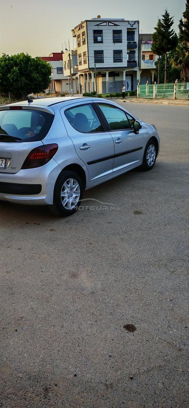 Peugeot 207 essence lemlih
