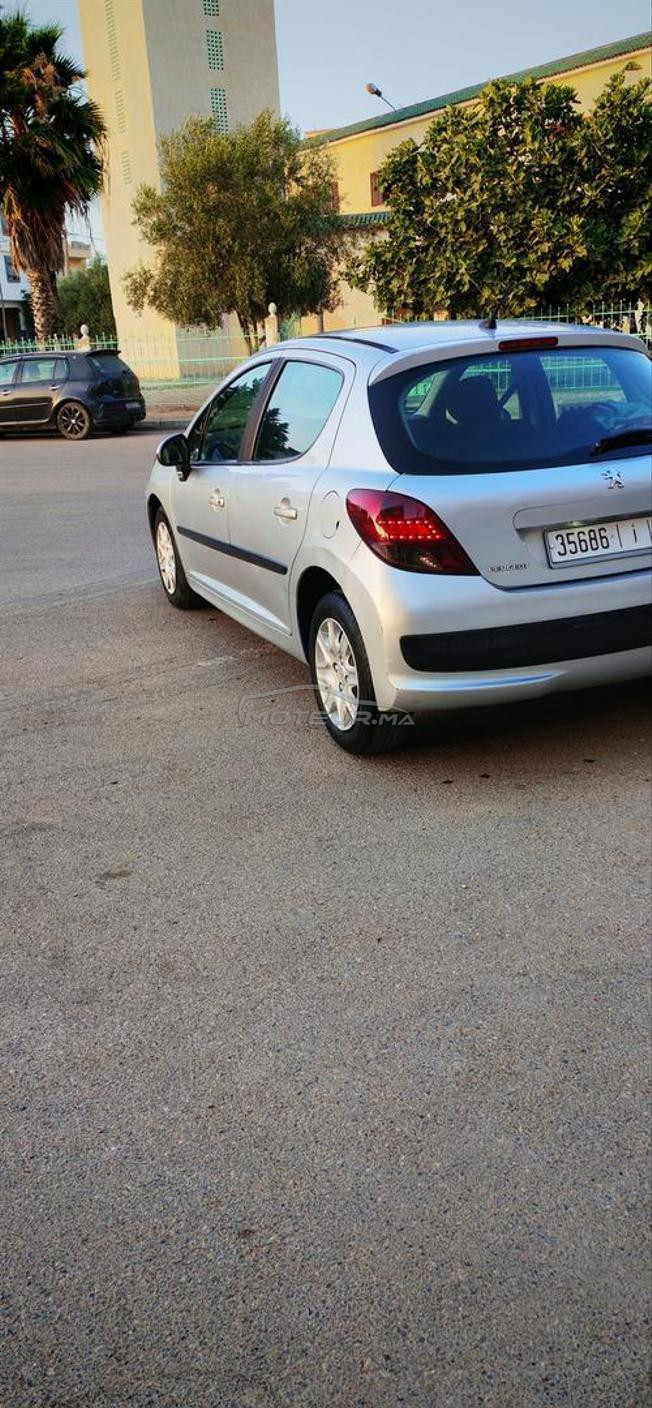 Peugeot 207 essence lemlih