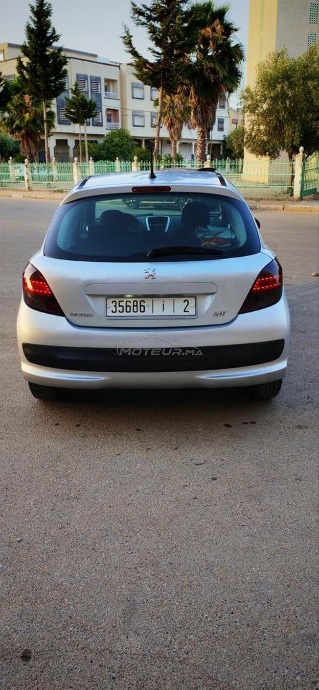 Peugeot 207 essence lemlih