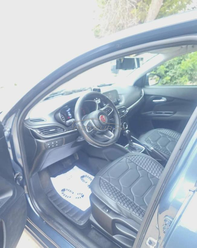 je met en vente ma voiture de marque FIAT PUNTO 