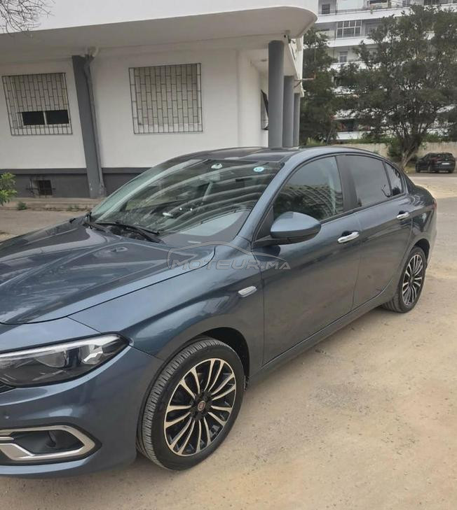 je met en vente ma voiture de marque FIAT PUNTO 
