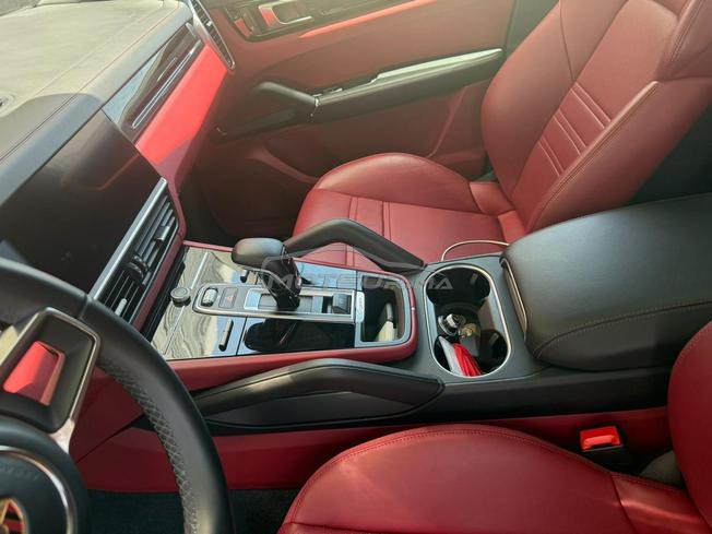 voiture porche hybride 2024 1er main