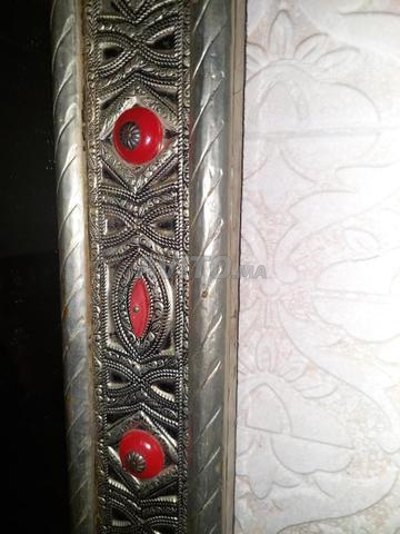 مرآة مصنوعة يدوياً