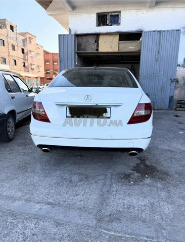 Mercedes C220 modèle 2012 dédouanée 2016