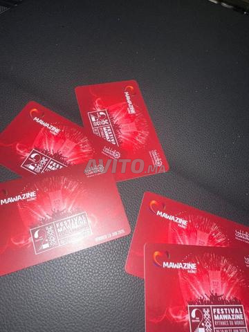 Cartes Black avec macaron