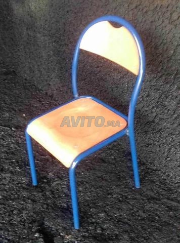 Mobilier scolaire / Pupitre / Chaise ISO / Banc / Lit