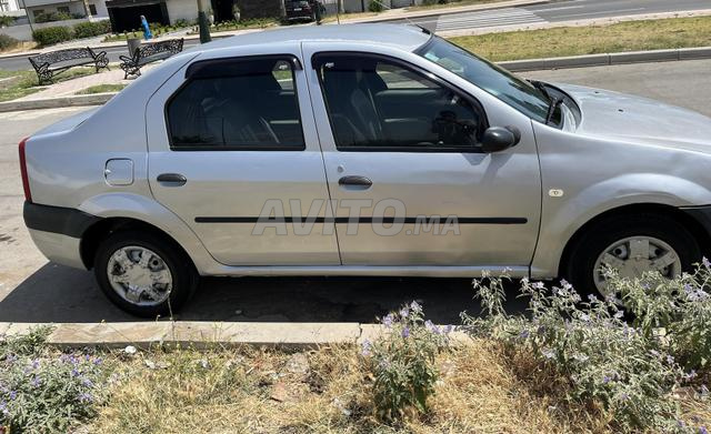 Dacia Logan modèle 2008 bonne voiture - 2