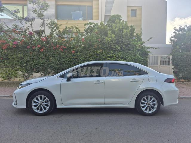 TOYOTA COROLLA PRESTIGE HYBRIDE - 2