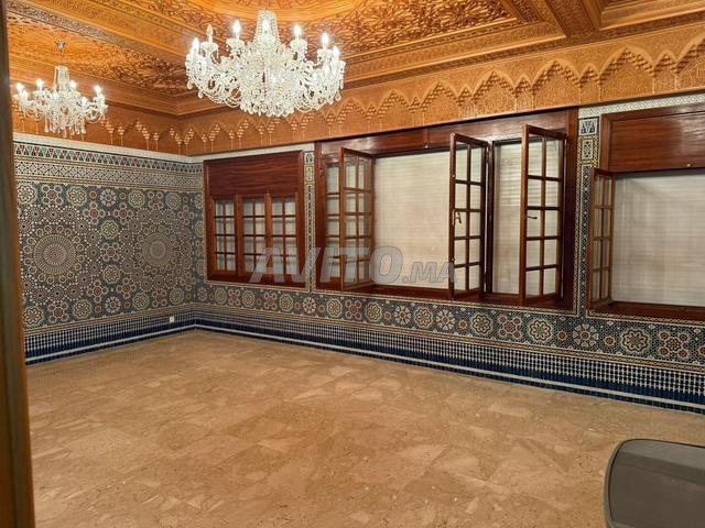 Villa 1800 m à Bir Kacem