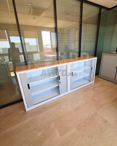 Armoire basse avec plateau en bois