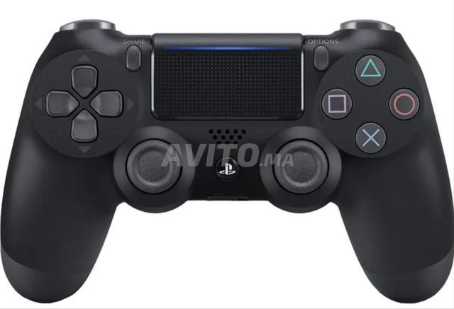 2 manettes PS4 comme neuves à bon prix - 2