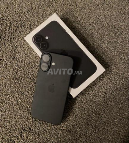 iPhone 16 noir - 2