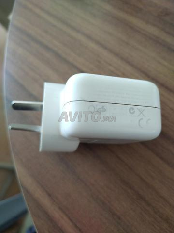 - Chargeur Apple Original 12W - 2