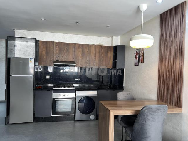 Superbe studio meublé avec garage et ascenseur