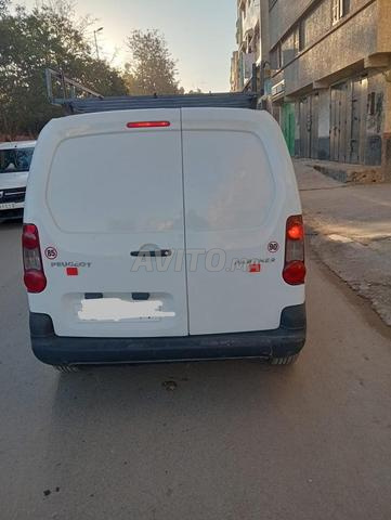 Peugeot 2018 excellente état à Salé