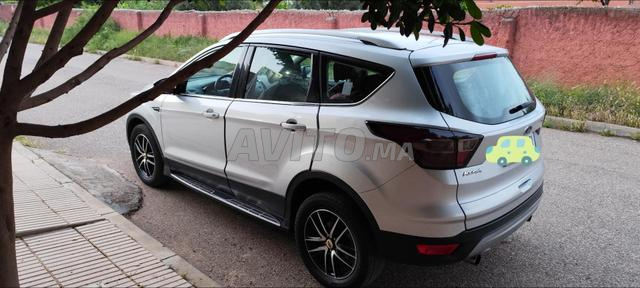 Ford Kuga modèle 2020 - 2