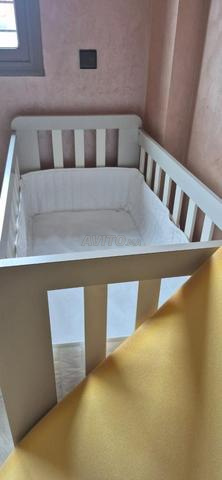 Lit bébé bon état - 2