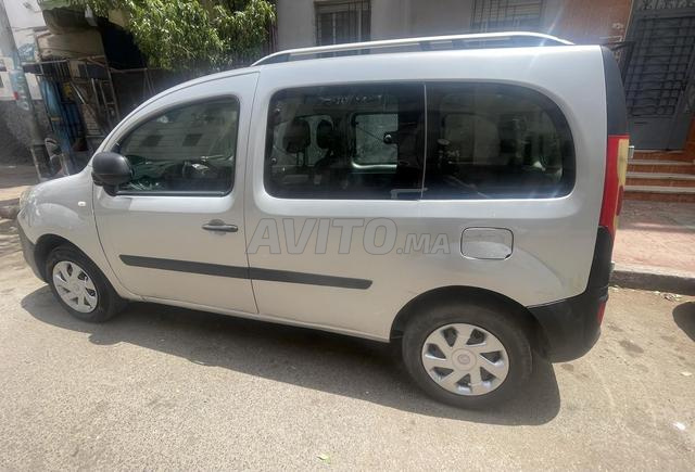 Renault Kangoo Diesel Manuelle 2016 à Casablanca - 2
