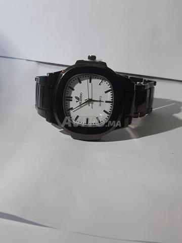 Nouvelle montre noire pour hommes