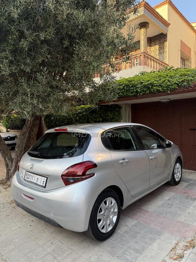 peugeot 208 gazoil en bon etat 
