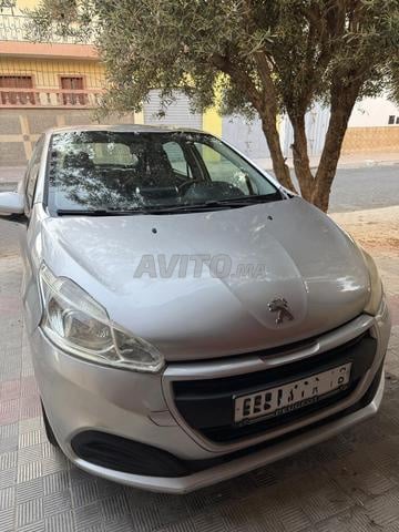 Peugeot 208 diesel en bon état
