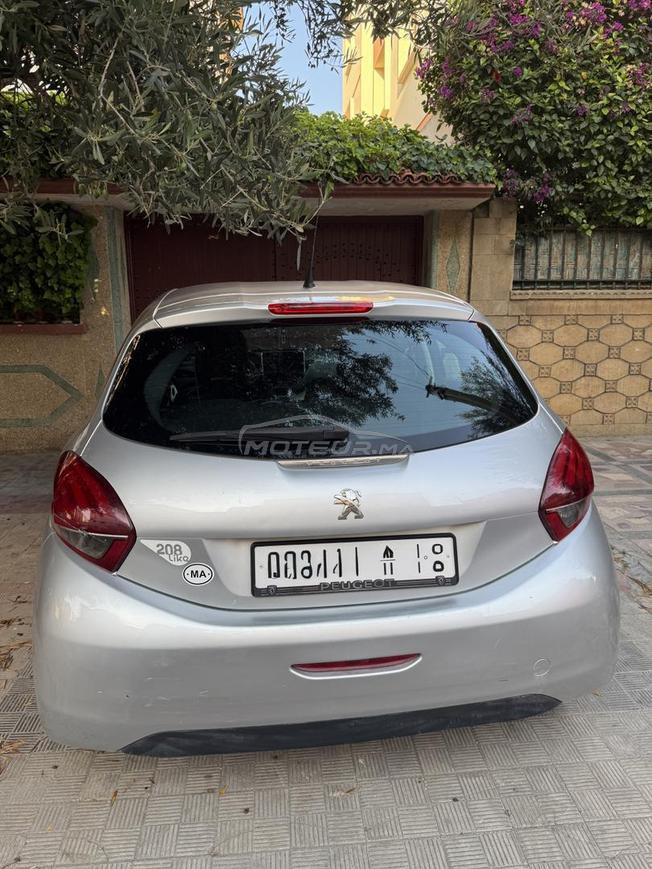 peugeot 208 gazoil en bon etat 
