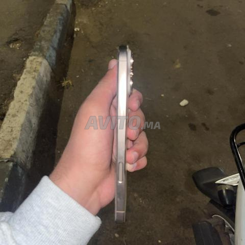 iPhone 16 Pro Max - 2