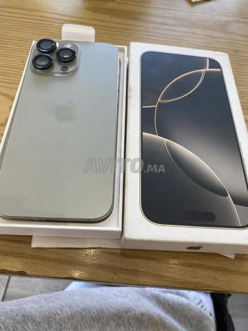iPhone 16 Pro Max 256 Go Titanium Naturel - 2