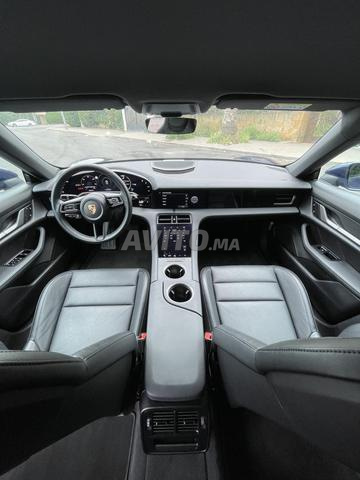 porsche taycan 2022  - 2