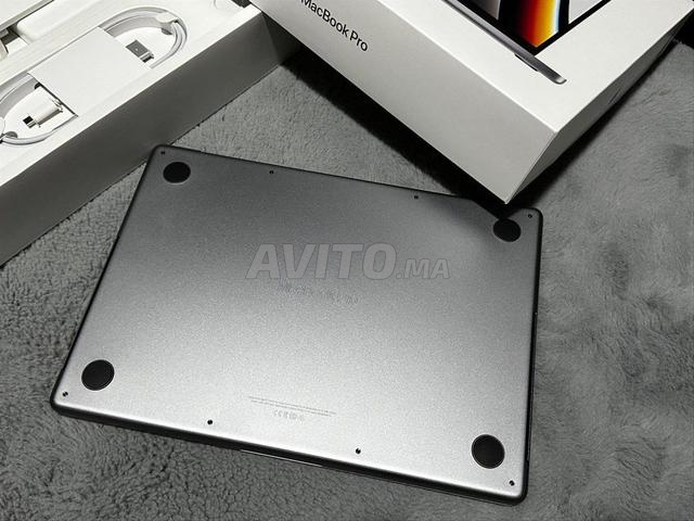 ماك بوك برو 16 بوصة M1 ماكس 32 جيجا رام 1 تيرابايت SSD