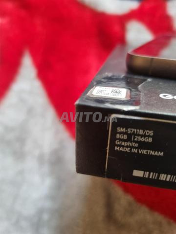 Samsung Galaxy S23 FE - 2