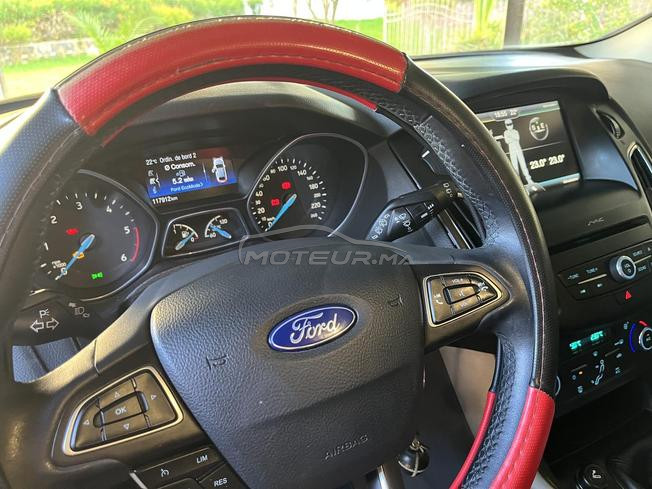 Ford focus sport 2016 très bon état 