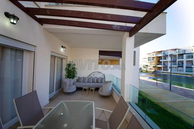 Appartement de luxe avec vue sur la piscine